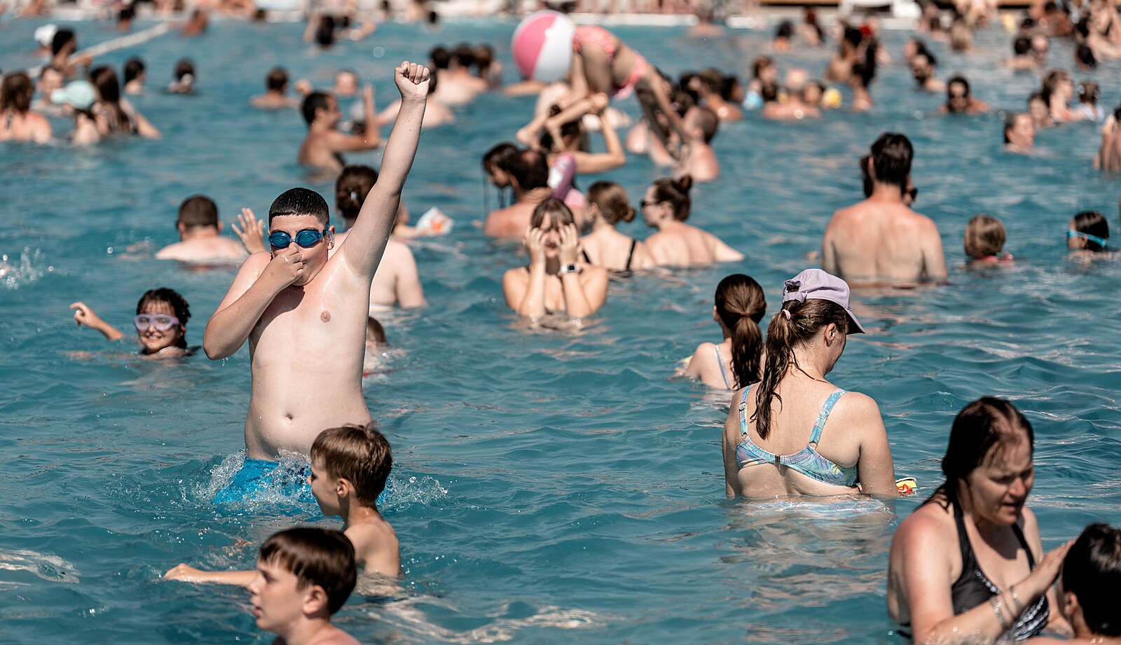 Meteorologové varují před návratem tropů. V pátek bude až 39 stupňů