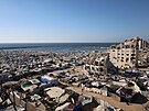 Stany, v nich� na�li úto�i�t� vysídlení Palestinci, uprost�ed letních veder ve...