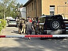 V �elákovicích u Prahy zasahují policisté a zásahová jednotka kv�li ozbrojenému...