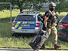 V �elákovicích u Prahy zasahují policisté a zásahová jednotka kv�li ozbrojenému...