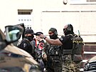 V �elákovicích u Prahy zasahují policisté a zásahová jednotka kv�li ozbrojenému...