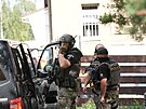 V �elákovicích u Prahy zasahují policisté a zásahová jednotka kv�li ozbrojenému...