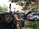 V �elákovicích u Prahy zasahují policisté a zásahová jednotka kv�li ozbrojenému...