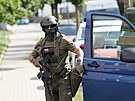 V �elákovicích u Prahy zasahují policisté a zásahová jednotka kv�li ozbrojenému...