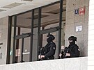 Policie kv�li hledanému ozbrojenému mu�i hlídá preventivn� budovy ministerstva...