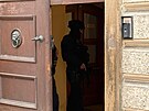 Policie kv�li hledanému ozbrojenému mu�i hlídá preventivn� budovy ministerstva...