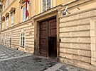 Policie kv�li hledanému ozbrojenému mu�i hlídá preventivn� budovy ministerstva...