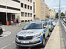 Policie kv�li hledanému ozbrojenému mu�i hlídá preventivn� budovy ministerstva...