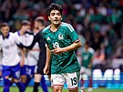 Gilberto Mora (14. �íjna 2008) hraje za Club Tijuana a mexický národní tým.