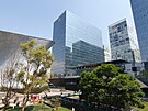 Budova Museo Soumaya (vlevo) na nám�stí Plaza Carso.