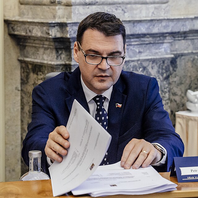 Ministr zahrani�� Petr Macinka (Motorist�) na zased�n� vl�dy, kter� se bude mimo jin� zab�vat rol� prezidenta Petra Pavla v �esk� delegaci na summitu NATO v Anka�e. (29. �ervna 2026)