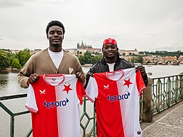 Ange N�Guessan a Toumani Diakité, posily Slavie
