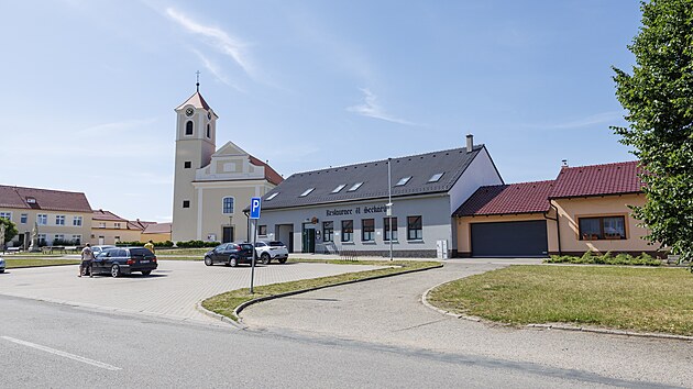 Tehdy a dnes. Před pěti lety se několika obcemi na jižn&iacute; Moravě prohnalo...