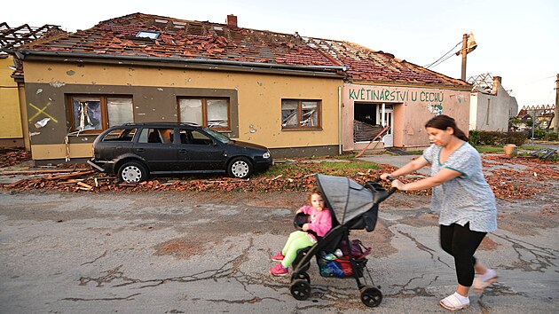 Tehdy a dnes. Před pěti lety se několika obcemi na jižn&iacute; Moravě prohnalo...