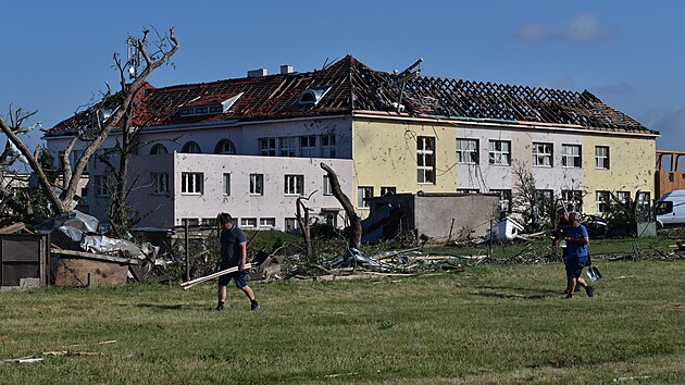 Tehdy a dnes. Před pěti lety se několika obcemi na jižn&iacute; Moravě prohnalo...