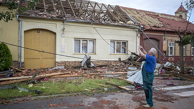 Tehdy a dnes. Před pěti lety se několika obcemi na jižn&iacute; Moravě prohnalo...