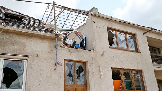 Tehdy a dnes. Před pěti lety se několika obcemi na jižn&iacute; Moravě prohnalo...