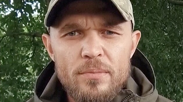 Chtěl Putinovi říct pravdu o válce. Zavřeli ho do cely a zabavili mu techniku