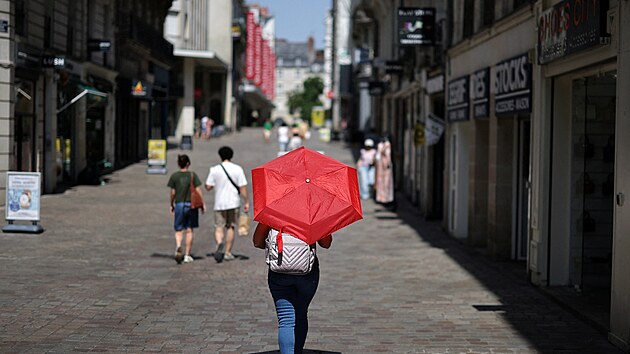 Vlna veder zas�hla Francii. (22. �ervna 2026)