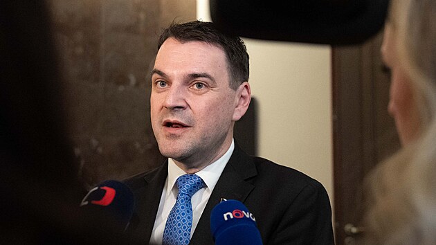 Jedn�n� Poslaneck� sn�movny. Na sn�mku hovo�� Petr Macinka (Motorist�). (23. �ervna 2026)