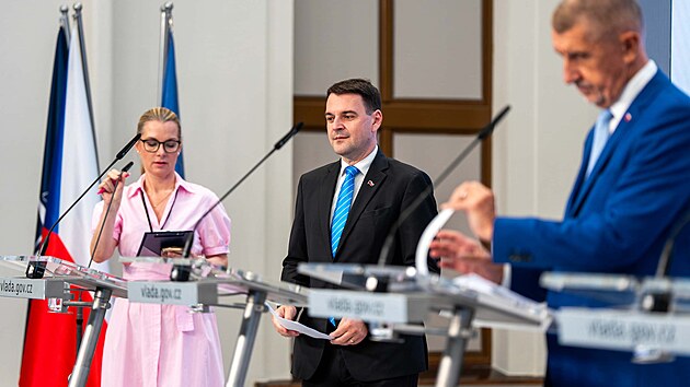 Vl�da rozhodla, �e s sebou nevezme prezidenta Pavla v �ervenci na summit NATO v tureck� Anka�e. Na sn�mku ministr zahrani�� Petr Macinka. (22. �ervna 2026)