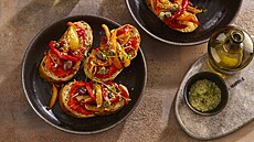 Bruschetta s pe�enou paprikou