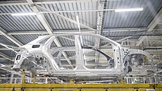 Pohled na výrobu vozidel Porsche Cayenne v bratislavském závod� Volkswagen...