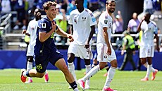 Ermin Mahmi� z Bosny slaví gól proti Kataru.