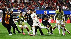 Oslavy íránských fotbalist�, které nakonec zhatil ofsajd.