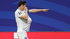 Eldor Shomurodov slaví gól do sít� Konga.
