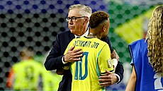 Podle Ancelottiho si Neymar zaslou�il hrát.