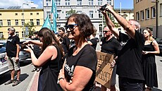 Zam�stnanci �eské televize a �eského rozhlasu v Ostrav� pond�lní stávkou...