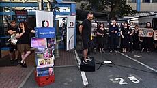Zam�stnanci �eské televize a �eského rozhlasu v Ostrav� pond�lní stávkou...