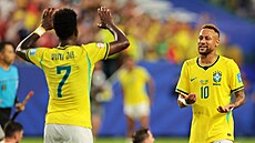 Vinícius Júnior a Neymar slaví brazilské vít�zství, zatímco hrá�i Skotska...