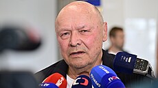 Trenér Miroslav Koubek po p�íletu z mistrovství sv�ta