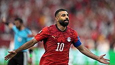 Mohamed Salah slaví gól do sít� Nového Zélandu na mistrovství sv�ta.