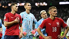 �e�tí fotbalisté p�ed fanou�ky po proh�e s Mexikem. V pop�edí Michal Sadílek,...