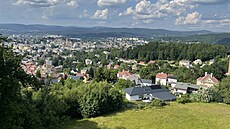 Obzoru samoz�ejm� vévodí h�eben Jizerek s tisícovkami Holubník a �ernou horou.