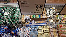 Chorvatské máslo ve Sparu vy�lo na 2,49 eura (60 korun).