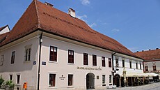 Vara�dínu kraluje kultura st�ední Evropy. Chvílemi tam spat�íme kus Rakouska,...