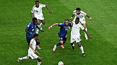 Momentka ze zápasu mistrovství sv�ta mezi Saúdskou Arábií a Kapverdskými...