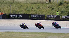 �eský jezdec Moto2 Filip Sala� vyjel p�i ned�lním závod� Velké ceny Brna p�ed...