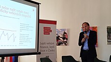 Spoluautor studie o financování �eských závazk� v��i NATO ekonom Jan Pavel (25....