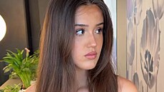 Sedmnáctiletá Karolína Jirásková se rozlou�ila s dlouhými vlasy a vsadila na...