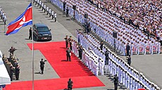 Kim �ong-un se zú�astnil slavnostního uvedení nové vále�né lodi do provozu....