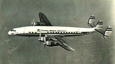Letoun Lockheed L-1049 Super Constellation imatrikulace N6902C zachycený v 50....