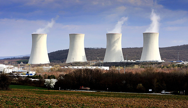 Na Slovensku začalo zavážení paliva do nového bloku elektrárny Mochovce