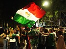 Fanou�ci Mexika �ijí fotbalem ve dne v noci.