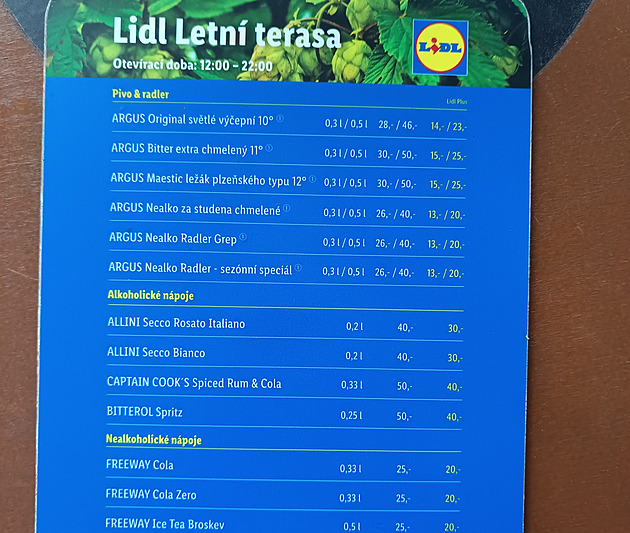 Levné pivo od Lidlu láká. V restauraci na Výstavišti jsou fronty až do zavíračky
