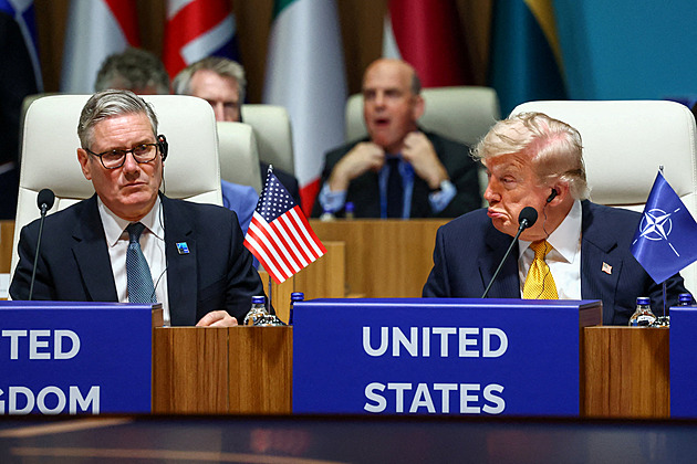 Trump označil íránské vůdce za „choré šmejdy“, Pentagon zahájil nové údery